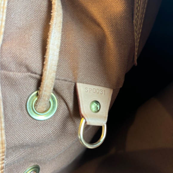 Louis Vuitton Monogram Canvas Montsouris GM backpack - Picture 12 of 16